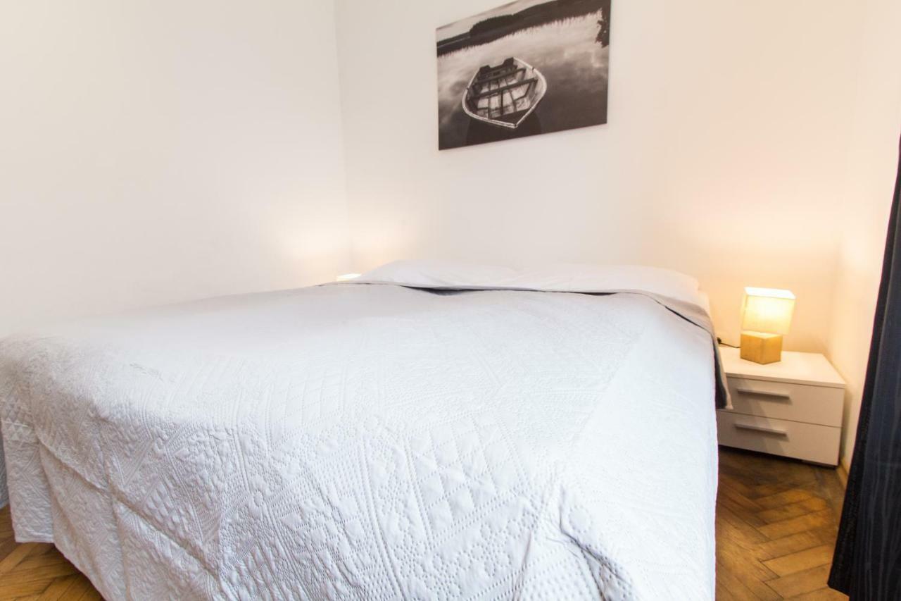 Apartment Veitingergasse Vienna Luaran gambar