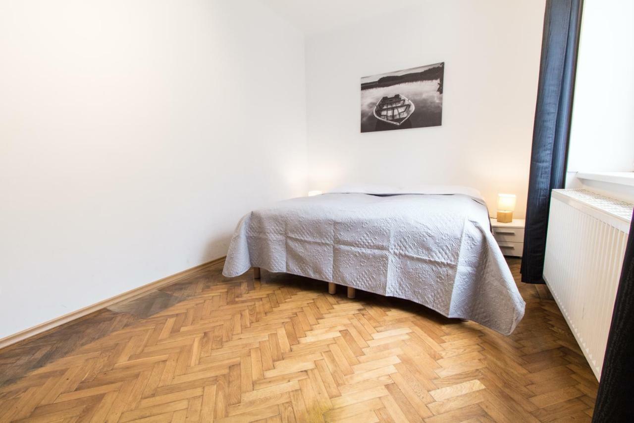 Apartment Veitingergasse Vienna Luaran gambar