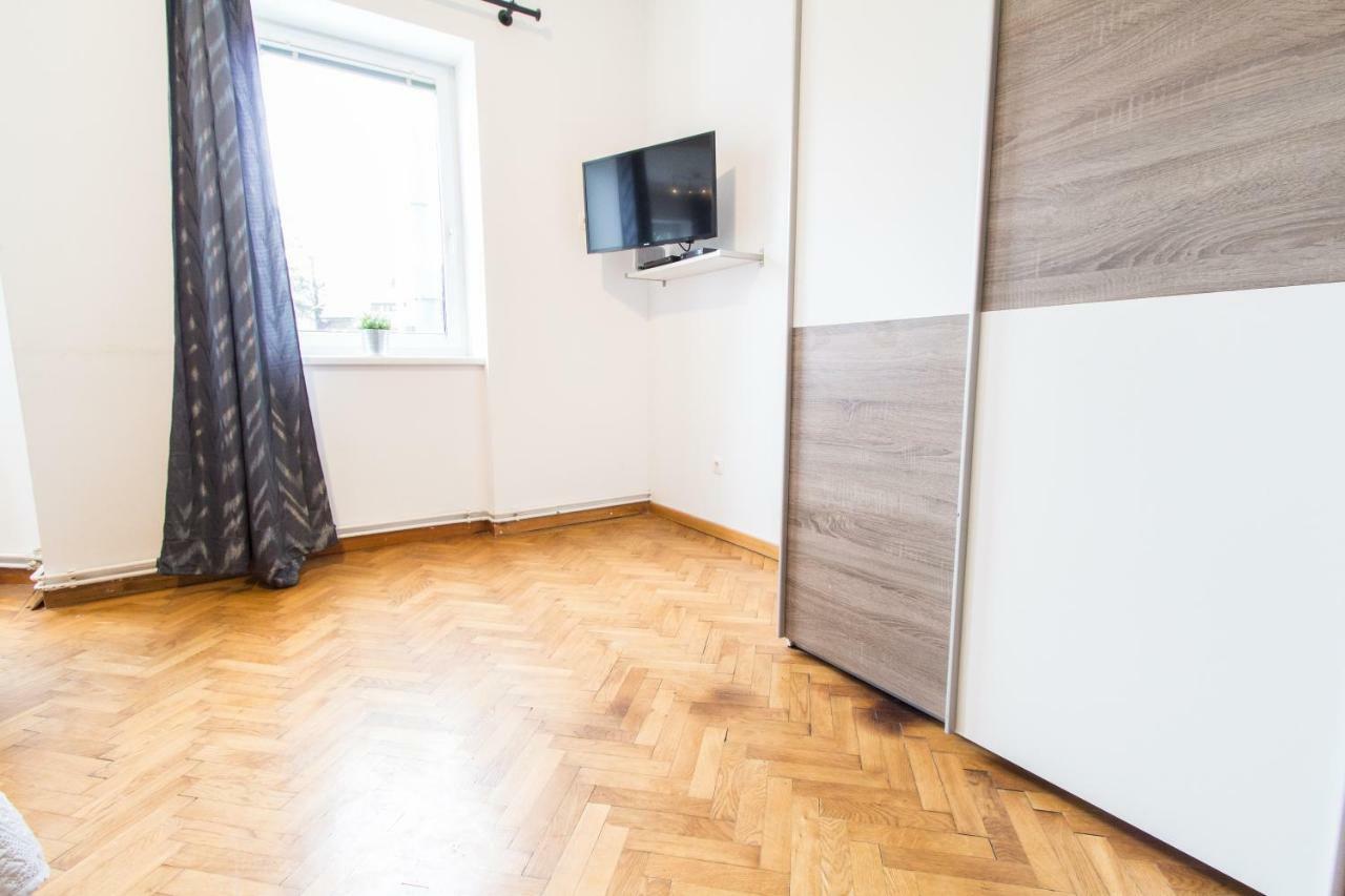 Apartment Veitingergasse Vienna Luaran gambar