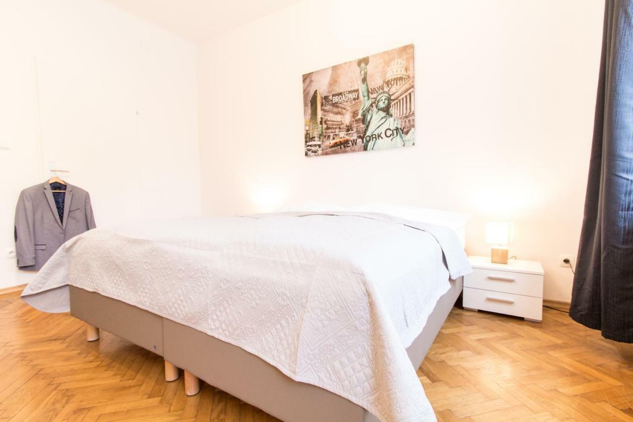Apartment Veitingergasse Vienna Luaran gambar