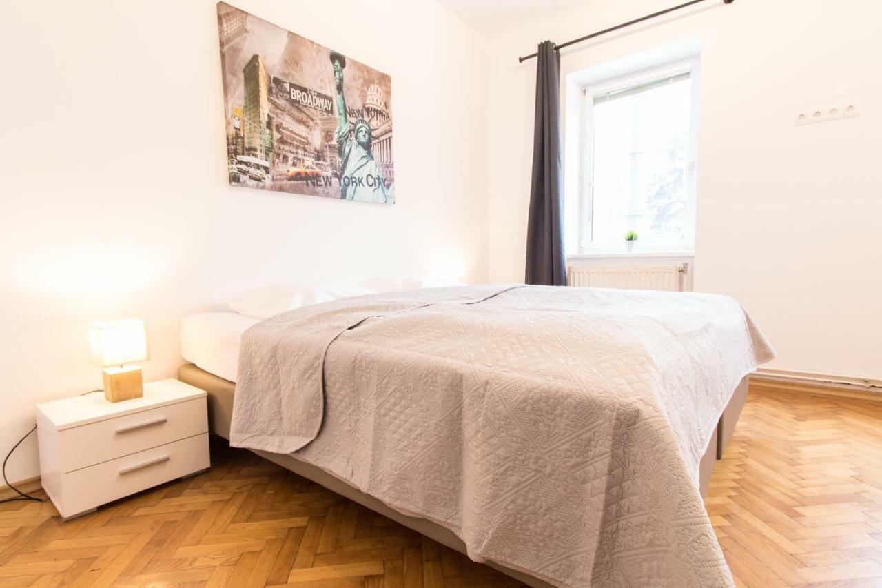 Apartment Veitingergasse Vienna Luaran gambar